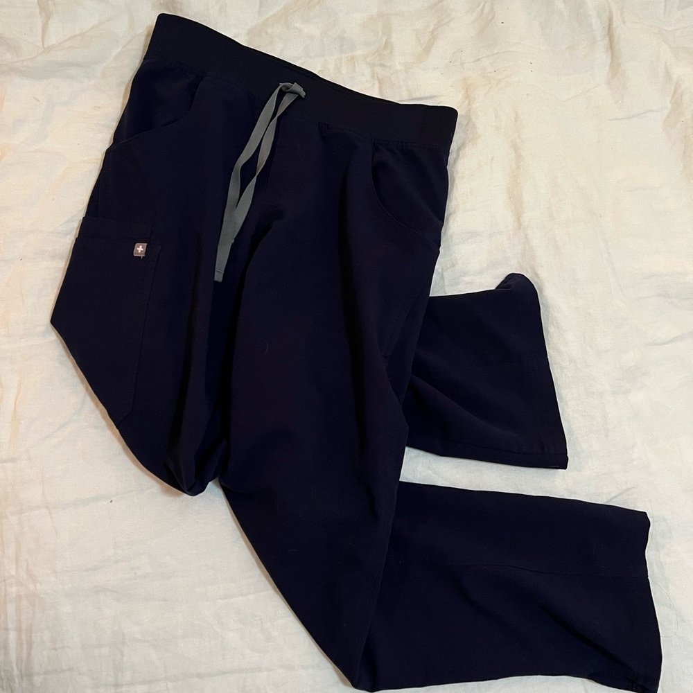 FIGS Kade cargo pants scrubs navy size xs petite